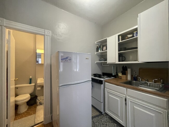 43 Anderson St, Unit A in Boston, MA - Building Photo - Building Photo