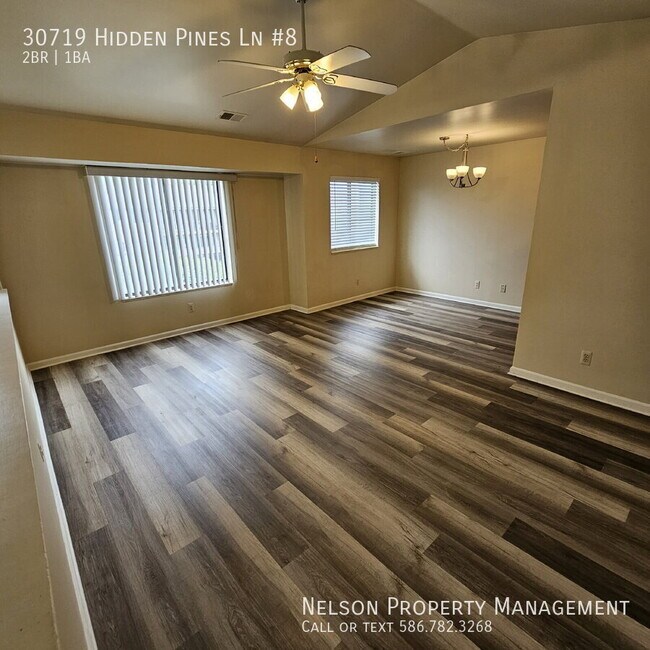 30719 Hidden Pines Ln in Roseville, MI - Building Photo - Building Photo