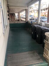 914 w walnut st, Unit 1 in Coal Township, PA - Foto de edificio - Building Photo