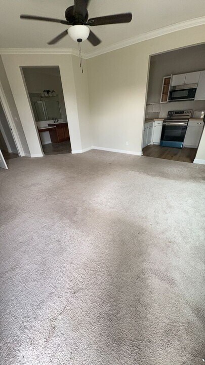 13141 High Crest Rd in Victorville, CA - Building Photo