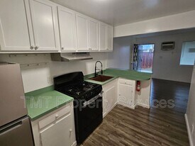 2619 Acacia St in Stockton, CA - Building Photo