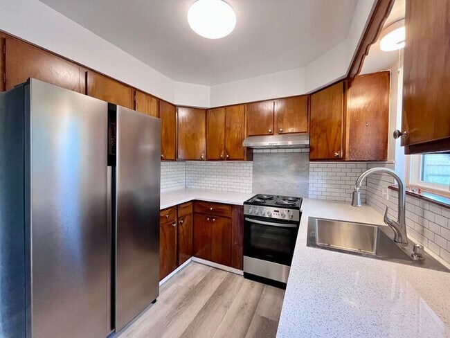 property at 2430 Clearview Ave