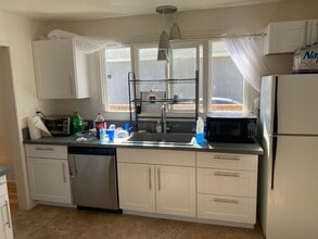 6228 Stewart St in San Diego, CA - Building Photo - Building Photo