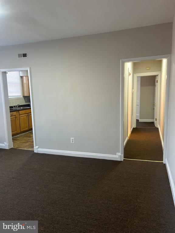 property at 3800 W Forest Park Ave