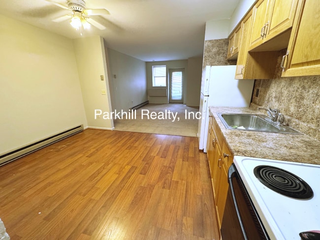 420 W Pennsylvania Ave in Pen Argyl, PA - Building Photo - Building Photo