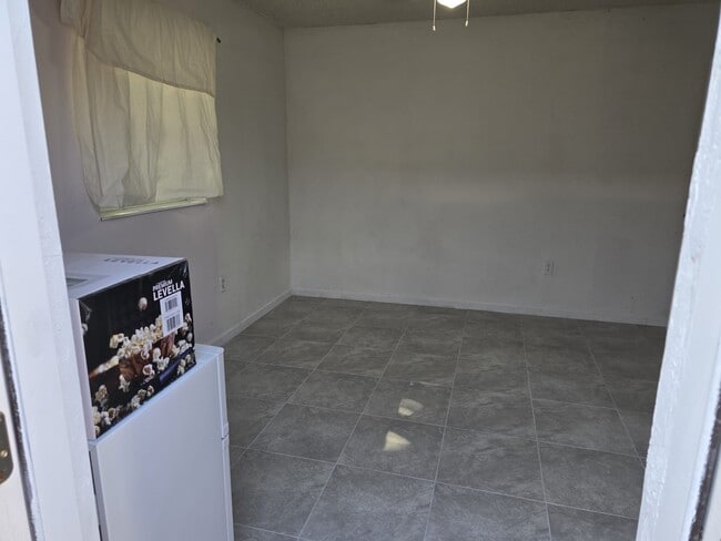 4670 SW 133rd Ave, Unit Room for rent in Miami, FL - Building Photo - Building Photo