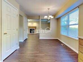 15 Churchill Manor Ct in Middletown, OH - Building Photo - Building Photo