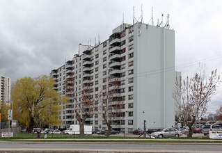 Mapleview Residences in Toronto, ON - Building Photo - Building Photo