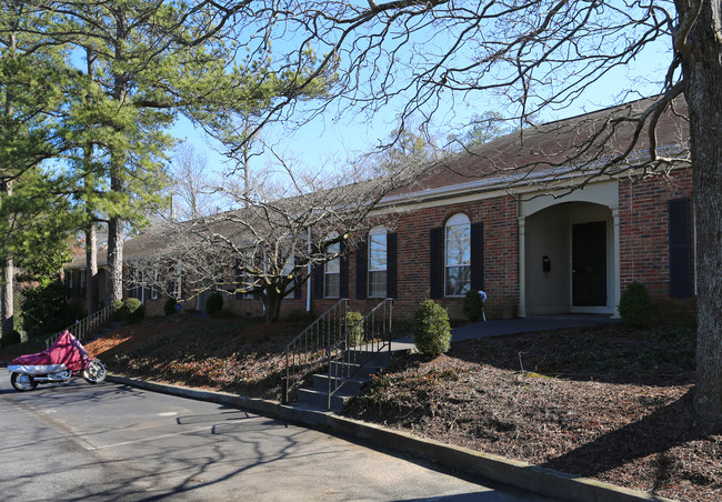 The Courtyards in Atlanta, GA - Building Photo - Building Photo