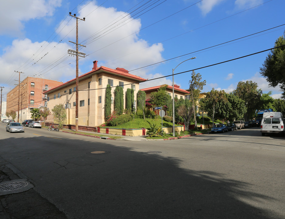 857 S Berendo St in Los Angeles, CA - Building Photo