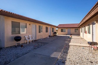 7234-7242 Palo Alto Ave in Yucca Valley, CA - Building Photo - Other