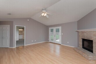 2100 Frontera St in Navarre, FL - Building Photo - Building Photo