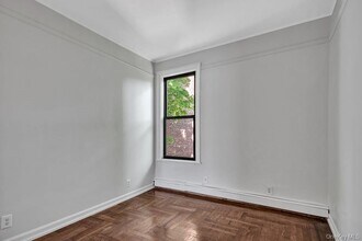 107 N Forest Ave in Rockville Centre, NY - Building Photo - Building Photo