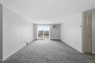 Las Palmas in Cleveland, OH - Building Photo - Building Photo