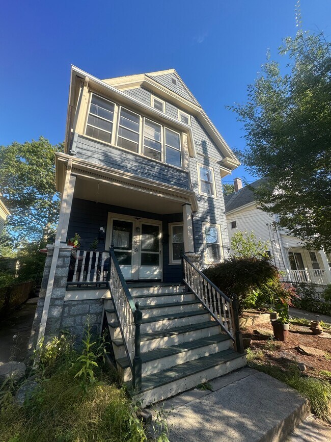 25 Josephine Ave, Unit 2