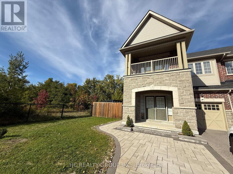 19 Moore's Ct in Markham, ON - Building Photo