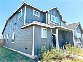 212 Whisper Rill Dr in Hutto, TX - Building Photo