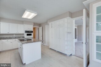 4740 34th St N in Arlington, VA - Building Photo - Building Photo