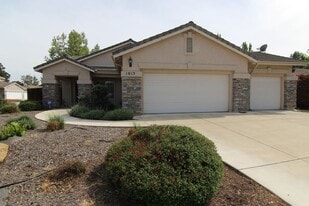 1013 Running Stag Way in Paso Robles, CA - Building Photo