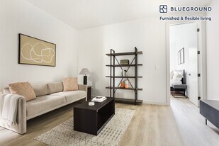 111 Huron St in Brooklyn, NY - Building Photo