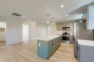 663 Avenue D in Boulder City, NV - Foto de edificio - Building Photo