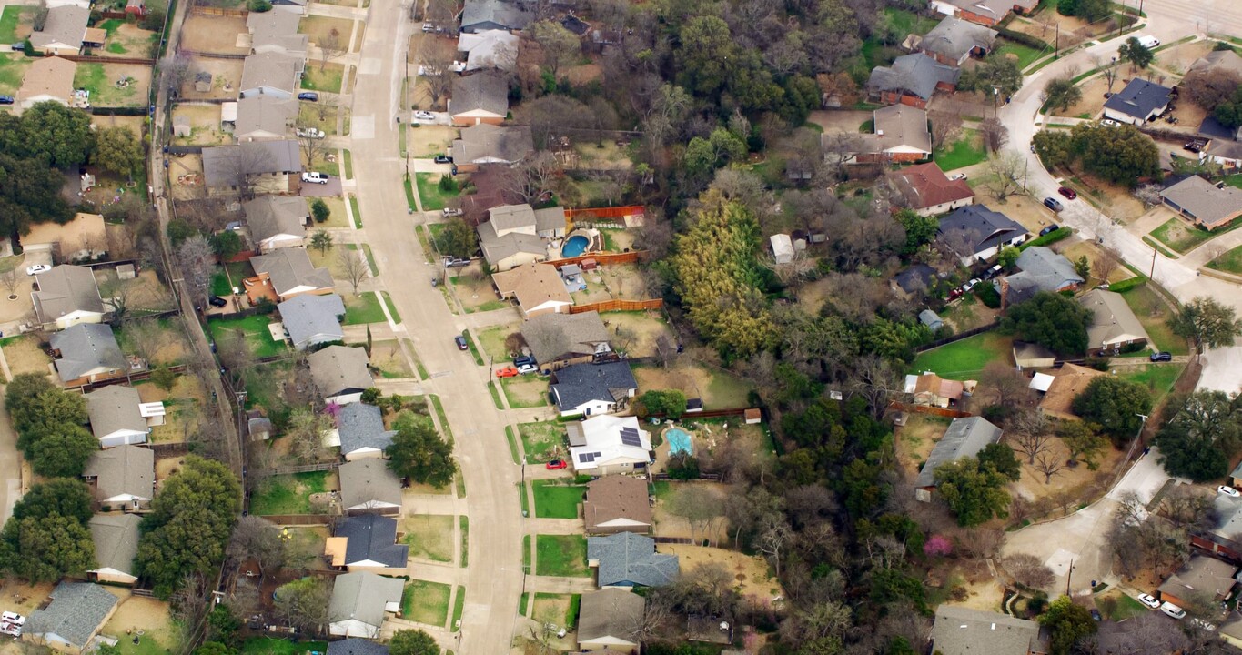 The Oaks in Dallas, TX - Foto de edificio