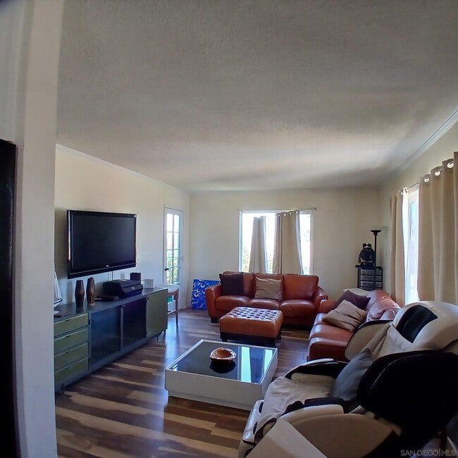 1641 Sunset Cliffs Blvd in San Diego, CA - Foto de edificio - Building Photo