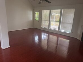 6606 Grand Haven Dr in Houston, TX - Building Photo - Building Photo