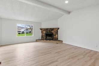 30007 Primrose Dr in Santa Clarita, CA - Building Photo - Building Photo