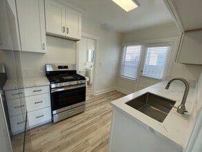 828 1/2-728 Ormond Ct in San Diego, CA - Building Photo - Building Photo