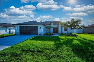 2906 SE 8th Ave in Cape Coral, FL - Building Photo