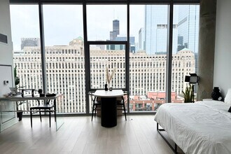 311 W Illinois St in Chicago, IL - Building Photo - Building Photo