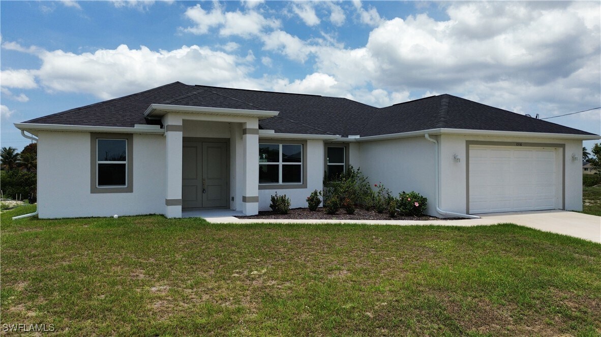 1316 NE 1st Pl in Cape Coral, FL - Building Photo