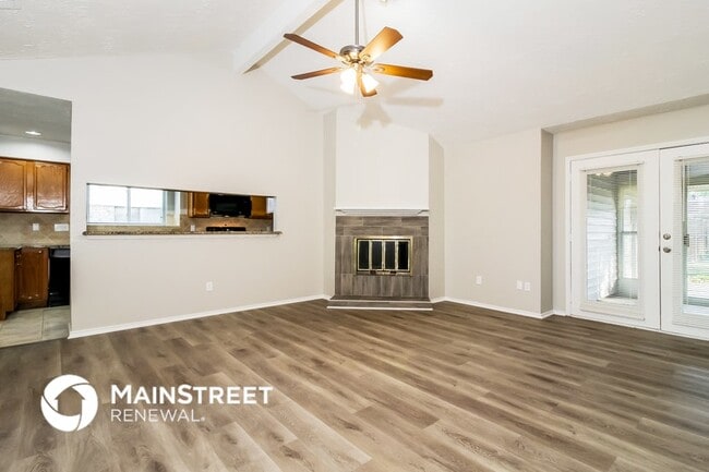 1336 Colmar Dr in Plano, TX - Foto de edificio - Building Photo