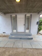 217 Jefferson St in Bakersfield, CA - Foto de edificio - Building Photo