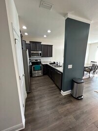 155 Iron Horse Dr E photo'