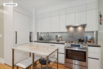 24-39-39 38th St in Queens, NY - Building Photo - Building Photo