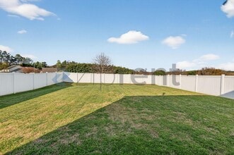 504 Zander Woods Ct in Mount Holly, NC - Building Photo - Building Photo