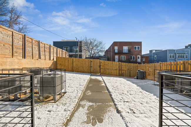 1933 2nd St NE, Unit 5 in Washington, DC - Building Photo - Building Photo