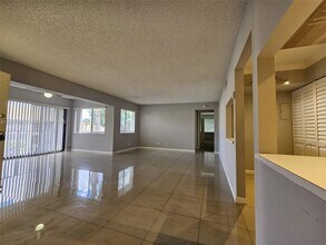 4849 Sable Pine Cir in West Palm Beach, FL - Building Photo - Building Photo
