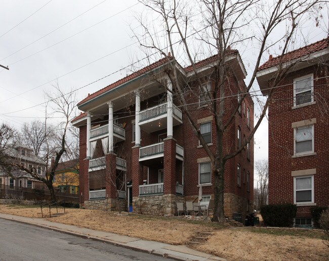 1608 W 37th St in Kansas City, MO - Building Photo - Building Photo