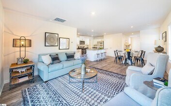 1 Southern Pne Dr in Greenville, SC - Building Photo - Building Photo