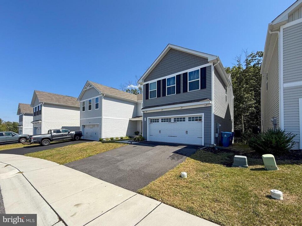 33 Juniper Cir in Elkton, MD - Building Photo