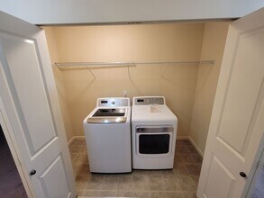 851 NW Snow Creek Way in Bremerton, WA - Building Photo - Building Photo