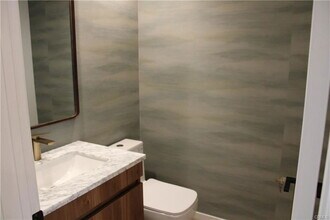 5145 Yarmouth Ave in Los Angeles, CA - Building Photo - Building Photo