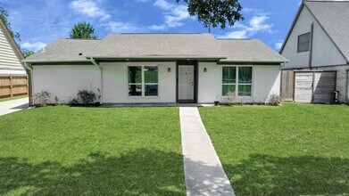 11218 Sagedowne Ln in Houston, TX - Building Photo - Building Photo