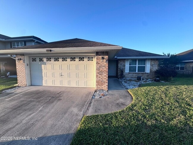 property at 7565 Westland Oaks Dr