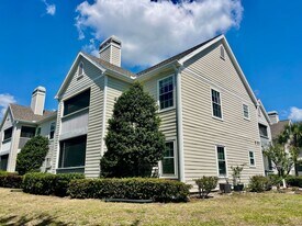 31217 Paradise Cmns in Fernandina Beach, FL - Building Photo