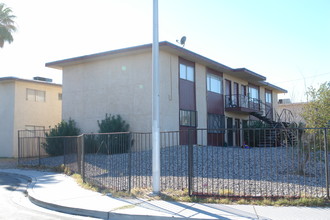 Mount Vernon Estates in Las Vegas, NV - Building Photo - Building Photo