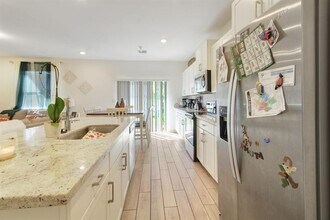 826 SE 17th St in Homestead, FL - Building Photo - Building Photo